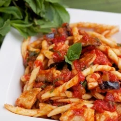 Busiate con pesce spada e melanzane