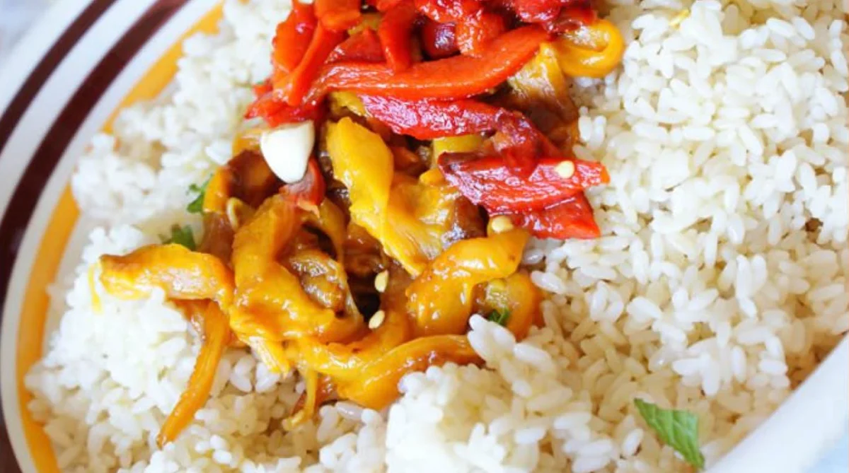 Insalata di riso e peperoni Insalata di riso e peperoni