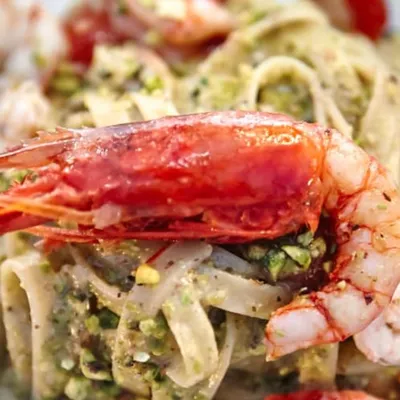 Pasta con gamberi e pistacchio di Bronte