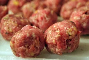 Polpette al sugo alla palermitana Polpette al sugo alla palermitana