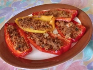 Falde di peperoni ripieni al forno