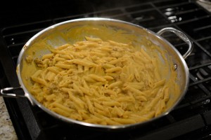 Pasta con fave fresche e zucca gialla