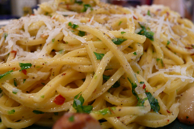 Spaghetti alla chitarra con aglio, olio e peperoncino