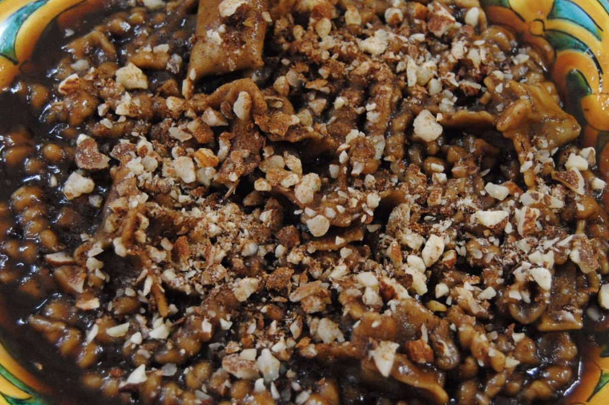 Cuḍḍureḍḍi con il mosto
