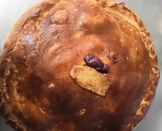 Scacciata con pomodoro e melanzane