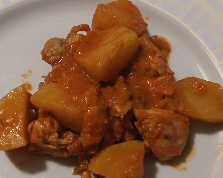 Spezzatino di pollo alla siciliana