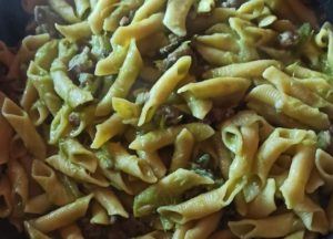 Pasta con asparagi e salsiccia