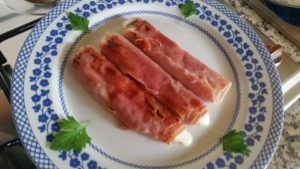 Involtini con prosciutto cotto e caciocavallo
